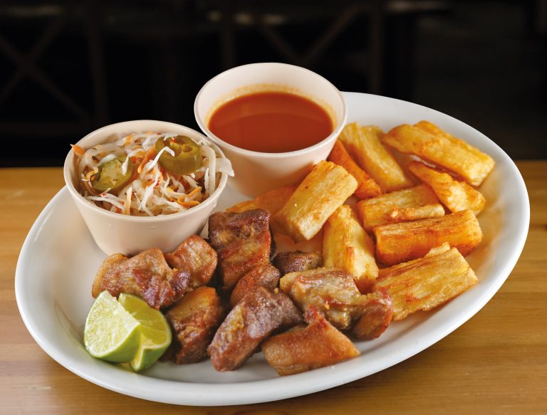 Yuca Frita Con Chicharrón