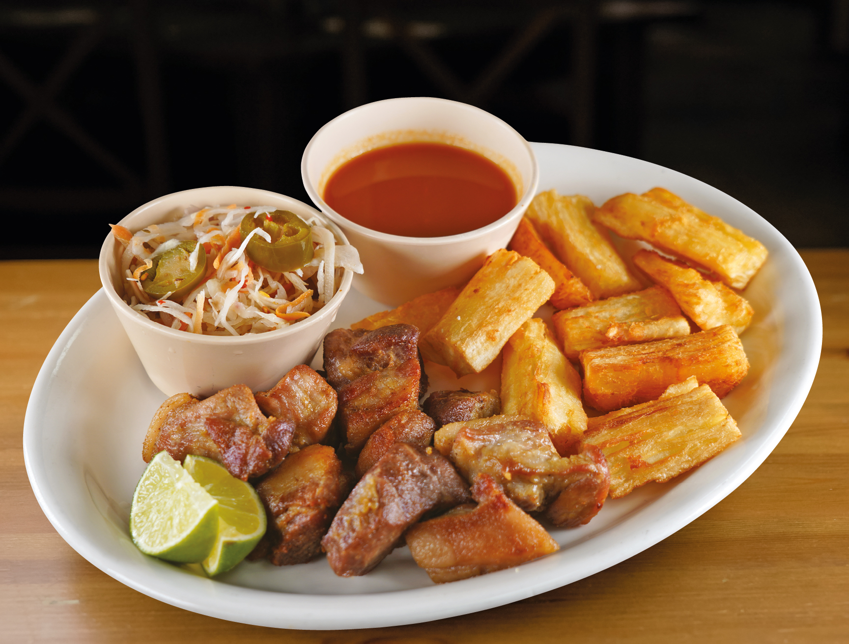 Yuca Frita Con Chicharrón